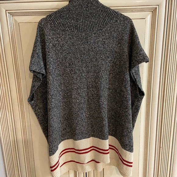 Winter Poncho - Picture 2 of 5